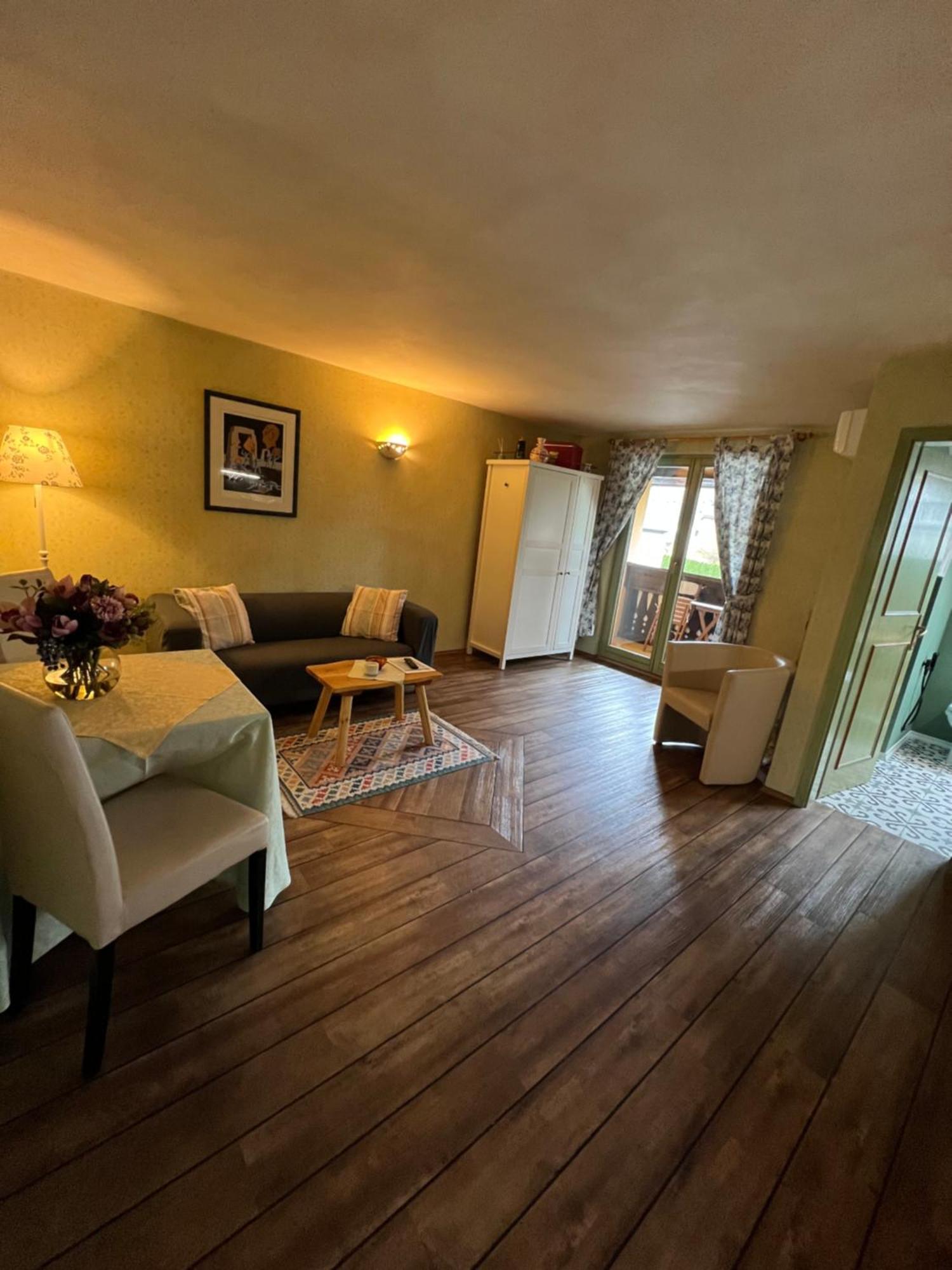 Apartments Kokl - Adults Only Radovljica Kültér fotó